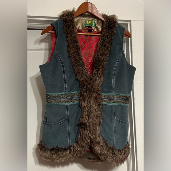 Tracy Porter Other - Faux Fur Vest